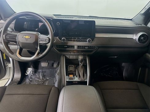Used 2023 Chevrolet Colorado LT image 18