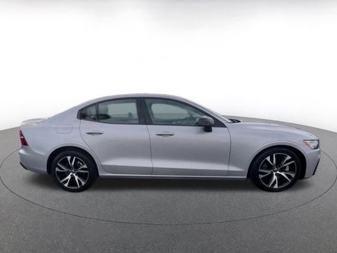 Used 2024 Volvo S60 B5 Core image 16