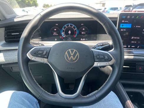 Used 2026 Volkswagen Tiguan S AWD/4WD image 9