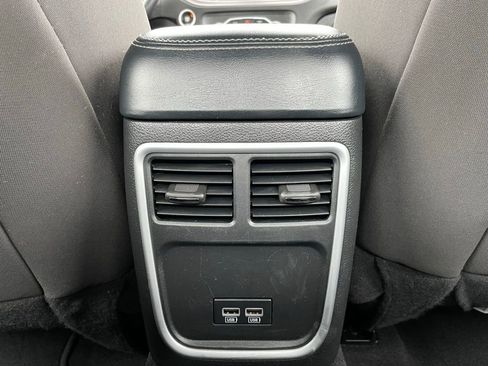 Used 2023 Dodge Charger SXT image 28