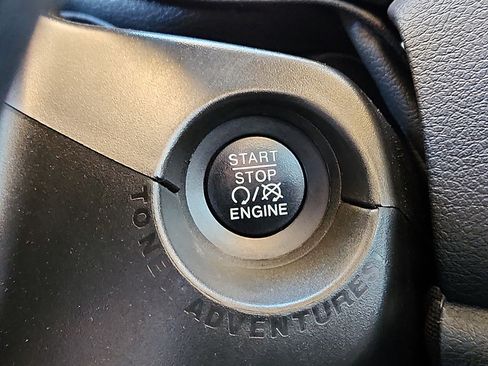 Used 2020 Jeep Renegade Altitude image 22