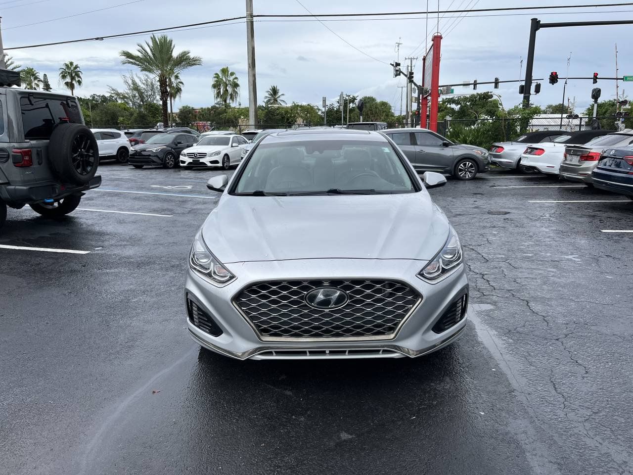 Used 2019 Hyundai Sonata Limited FWD image 2