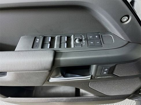 New 2025 Land Rover Defender 110 S image 19