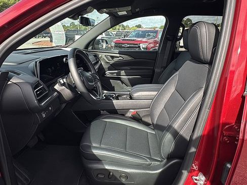 Used 2024 Chevrolet Traverse LT w/ Midnight/Sport Edition FWD image 13