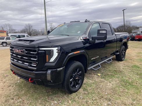 Used 2024 GMC Sierra 2500 AT4 w/ AT4 Preferred Package image 8