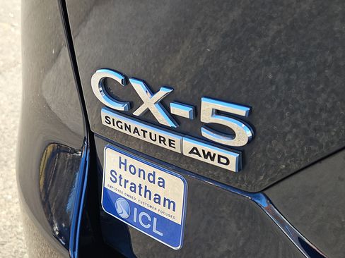 Used 2023 MAZDA CX-5 Signature image 4