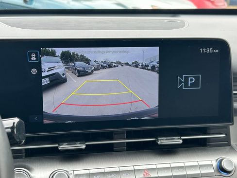 Used 2025 Hyundai Kona SEL image 31