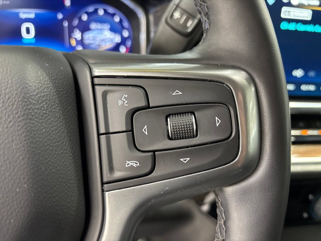 Used 2024 Chevrolet Silverado 1500 LT AWD/4WD image 14