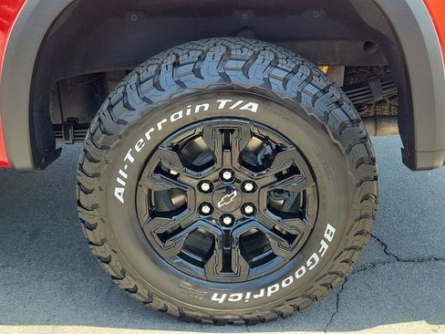 Used 2024 Chevrolet Silverado 1500 ZR2 w/ Technology Package AWD/4WD image 34