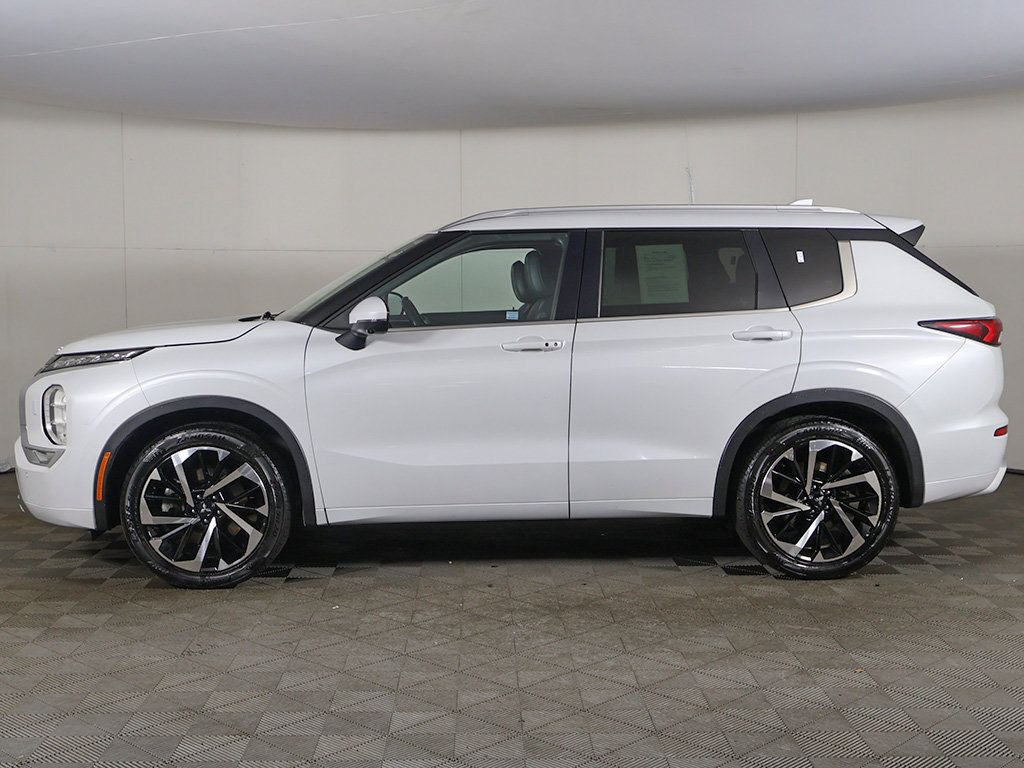 Used 2022 Mitsubishi Outlander SEL AWD/4WD image 17