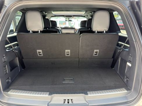 Used 2024 Lincoln Navigator Premiere AWD/4WD image 54