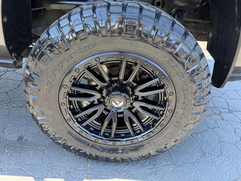 Used 2024 RAM 2500 Laramie w/ Night Edition image 15