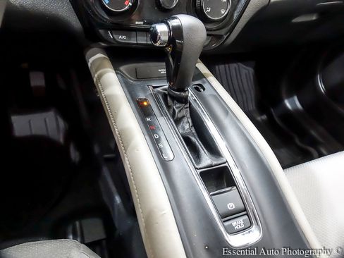 Used 2019 Honda HR-V LX image 22