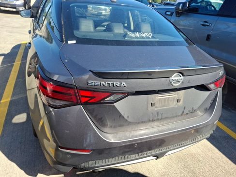Used 2021 Nissan Sentra SR w/ SR Premium Package FWD image 8