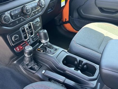 New 2026 Jeep Wrangler Unlimited Rubicon AWD/4WD image 16