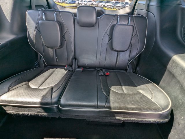 Used 2019 Chrysler Pacifica Limited w/ Advanced Safetytec Group FWD image 29