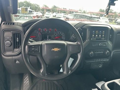 Used 2019 Chevrolet Silverado 1500 Custom w/ Custom Value Package RWD image 10