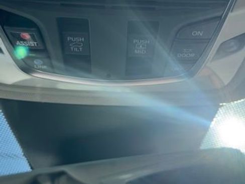 Used 2024 Acura MDX SH-AWD w/ Technology Package image 19