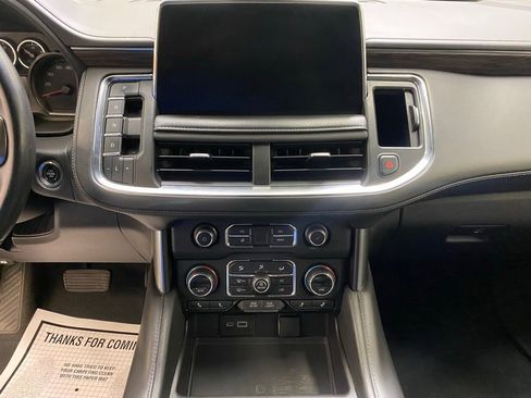 Used 2021 Chevrolet Suburban LT image 35
