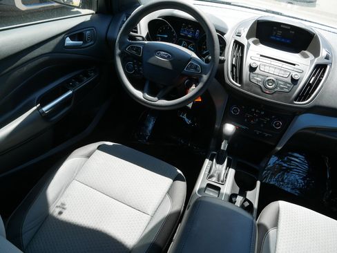 Used 2017 Ford Escape SE AWD/4WD image 9