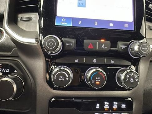 New 2026 RAM 1500 4x4 Crew Cab image 27