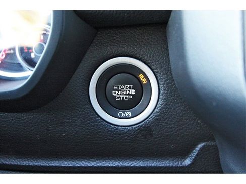 Used 2025 RAM 1500 Laramie image 18