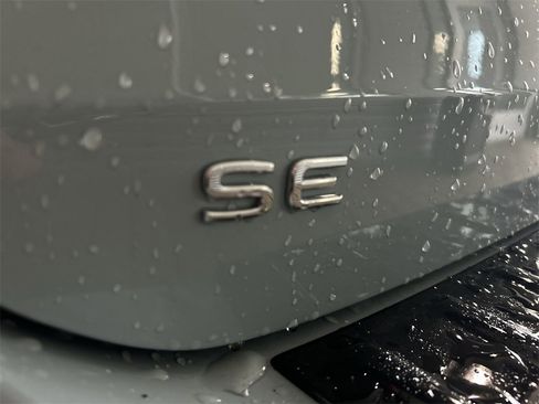 New 2026 Volkswagen Taos SE image 44