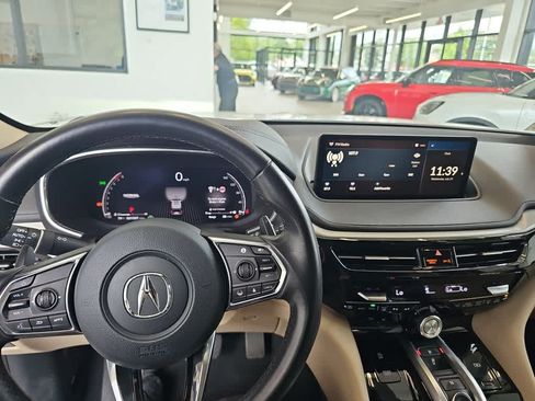 Used 2023 Acura MDX SH-AWD image 13