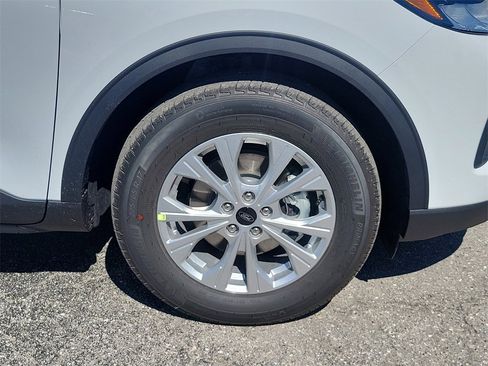 New 2026 Ford Escape Active image 7