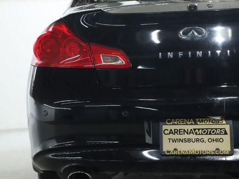 Used 2011 INFINITI G37 X w/ Premium Pkg image 8