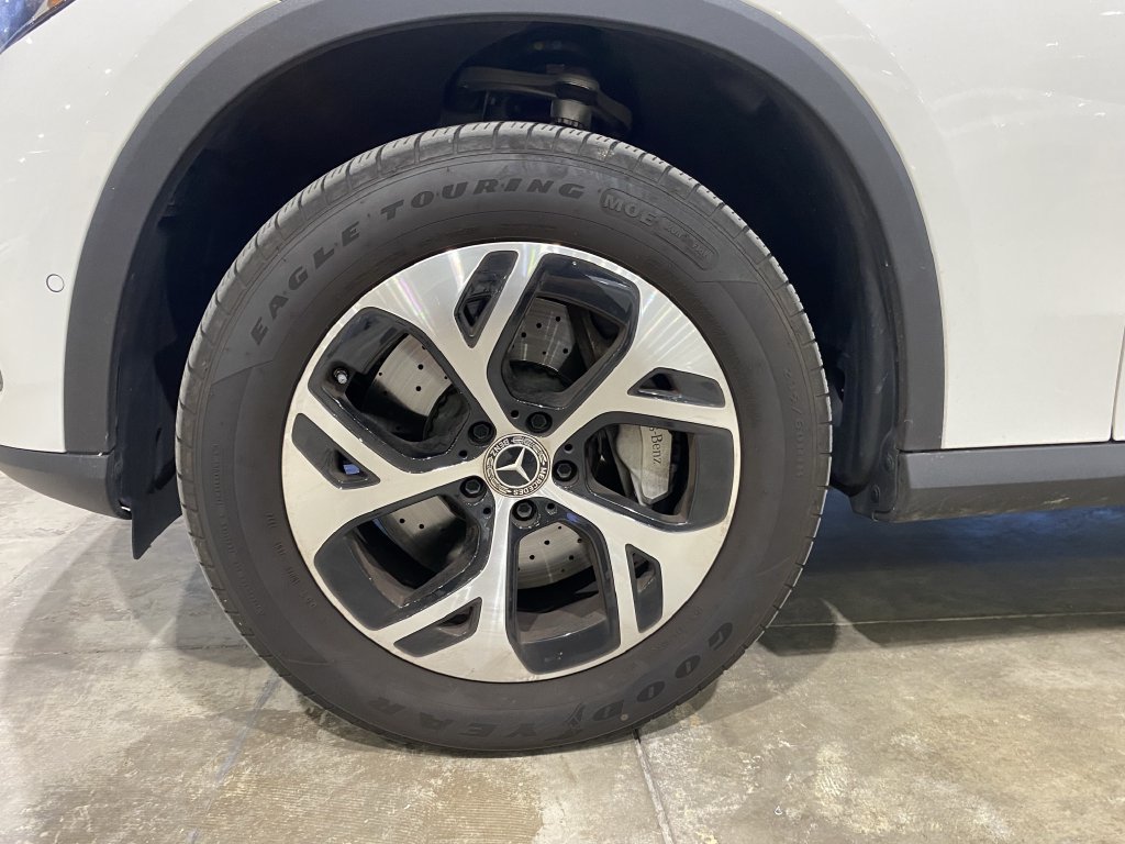 Certified 2025 Mercedes-Benz GLC 350e 4MATIC image 22