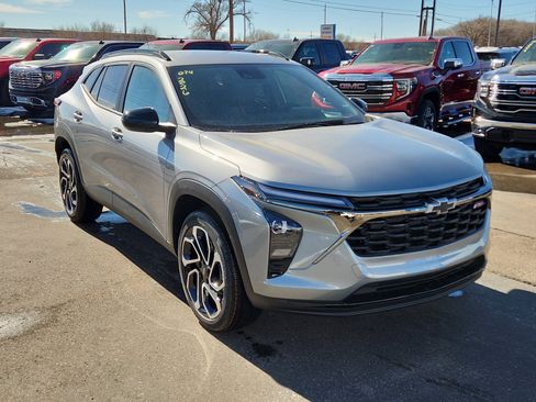 New 2026 Chevrolet Trax RS w/ Driver Confidence Package image 6