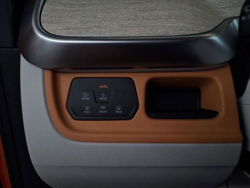 New 2025 Volkswagen ID. Buzz Pro S Plus AWD/4WD image 14
