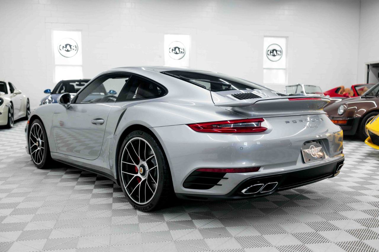 Used 2017 Porsche 911 4 Coupe AWD/4WD image 10