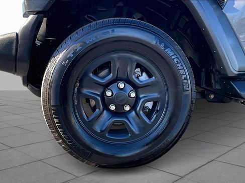 Used 2020 Jeep Wrangler Unlimited Sport image 11