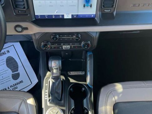 Certified 2022 Ford Bronco Wildtrak image 18