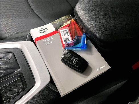 Certified 2024 Toyota RAV4 XLE FWD image 29