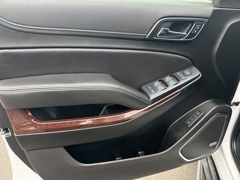 Used 2020 GMC Yukon XL SLT image 18