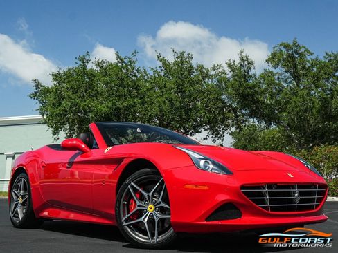 Used 2015 Ferrari California T image 80