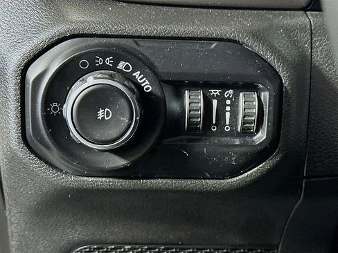 Used 2020 Jeep Wrangler Unlimited Sport S image 10