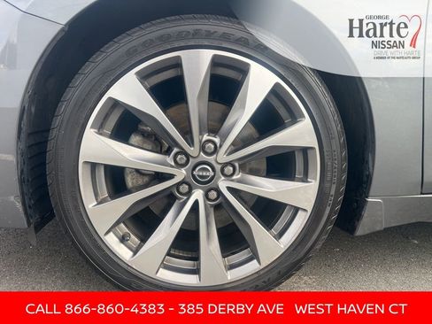 Certified 2023 Nissan Maxima Platinum w/ Sport Mat Group image 39