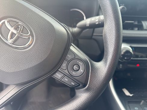 Used 2025 Toyota RAV4 LE image 10