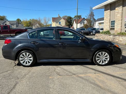 Used 2011 Subaru Legacy 2.5i Limited image 2
