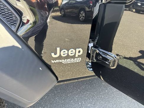 Used 2018 Jeep Wrangler Sport AWD/4WD image 27