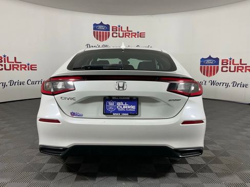 Used 2024 Honda Civic Sport image 4