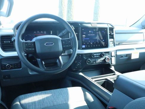 New 2026 Ford F250 XLT w/ XLT Premium Package AWD/4WD image 2