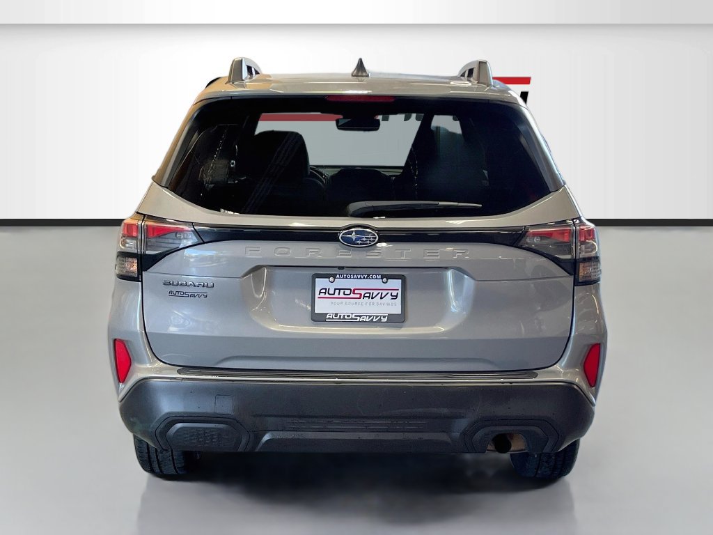 Used 2025 Subaru Forester Premium AWD/4WD image 6