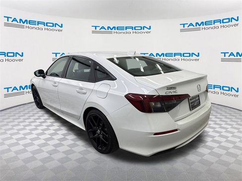 Used 2025 Honda Civic Sport image 3