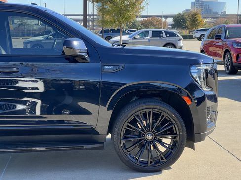 Used 2021 GMC Yukon SLT image 12