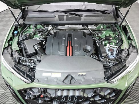 New 2025 Audi SQ5 Prestige image 4